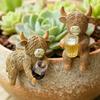 Colgador de Maceta de Vaca Adorno de Vaca Bebiendo Cerveza Personalizado Decoración para Borde de Maceta de Jardín Figura de Vaca Divertida para Balcón
