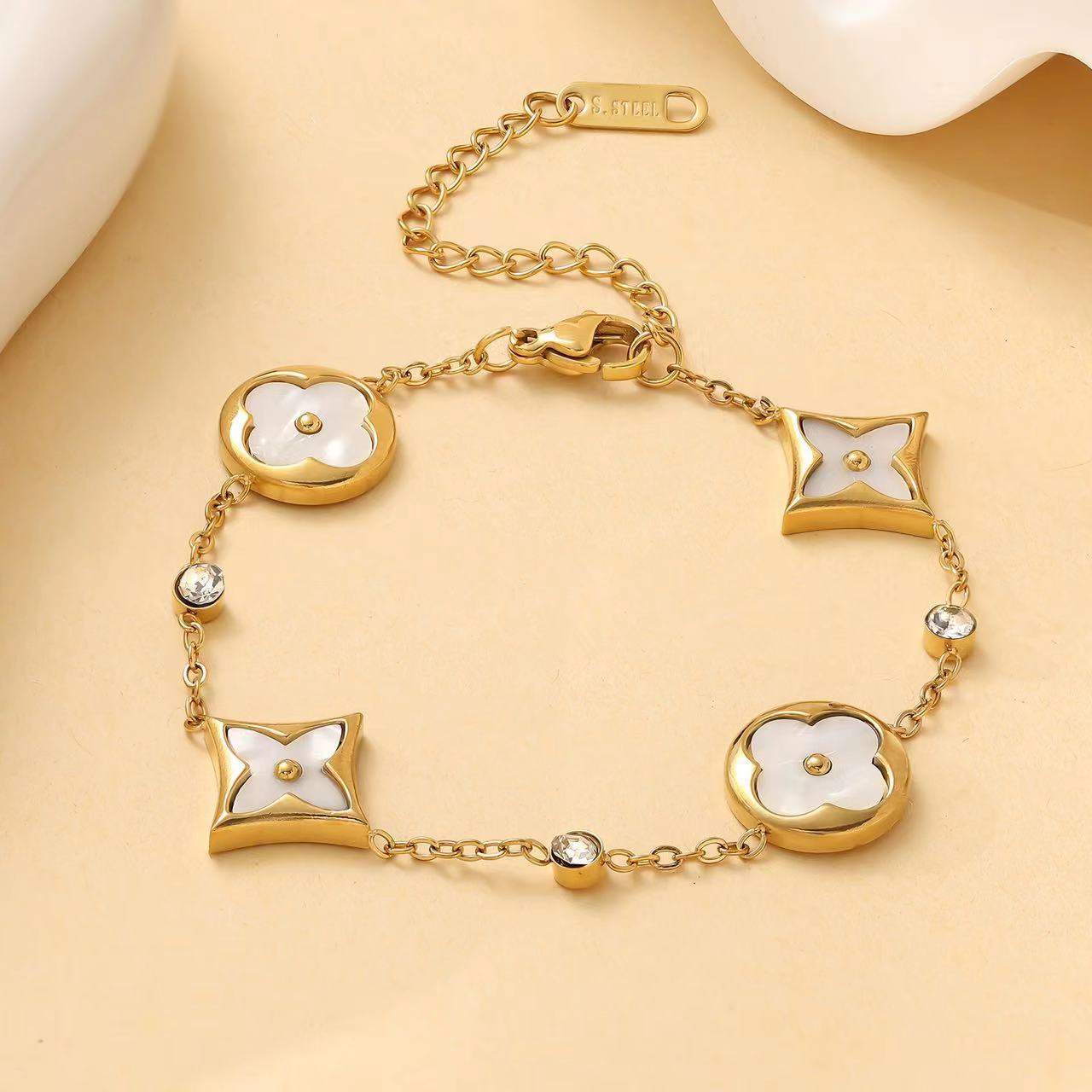 

Браслет из титановой стали с клевером, не выцветающий, браслет с пятью цветами из ракушки, 18К