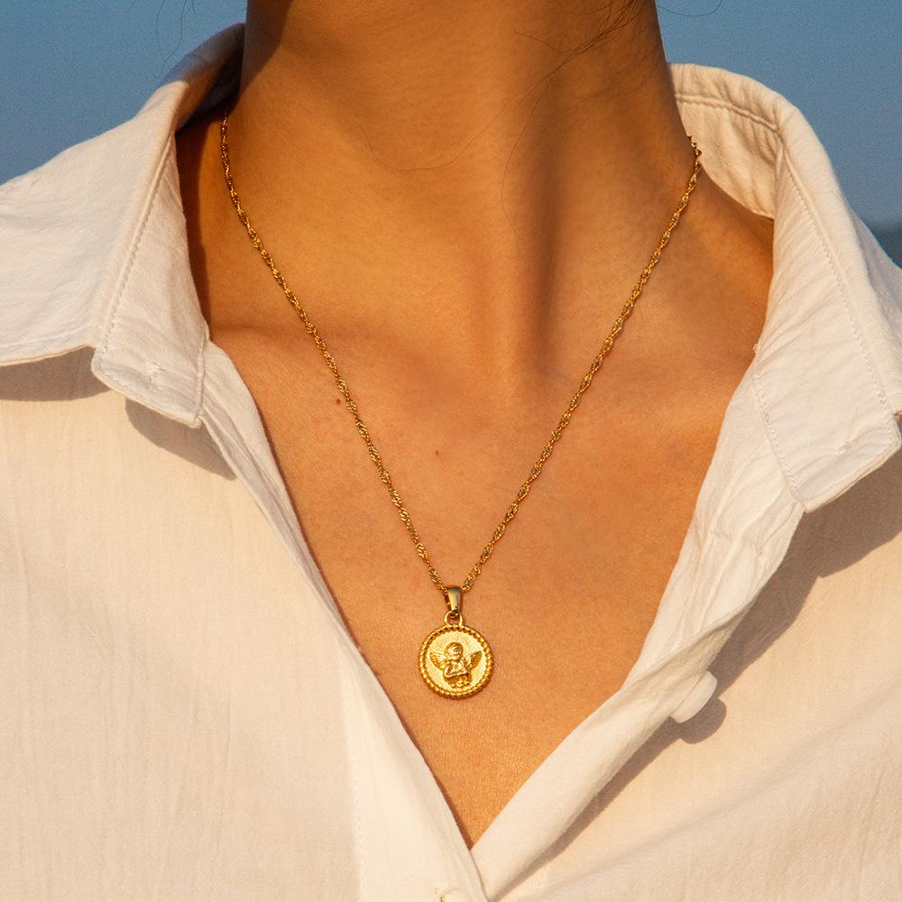 Europe and America INS Internet celebrity fashion necklace jewelry 18k gold plated stainless steel Cupid angel pendant pearl