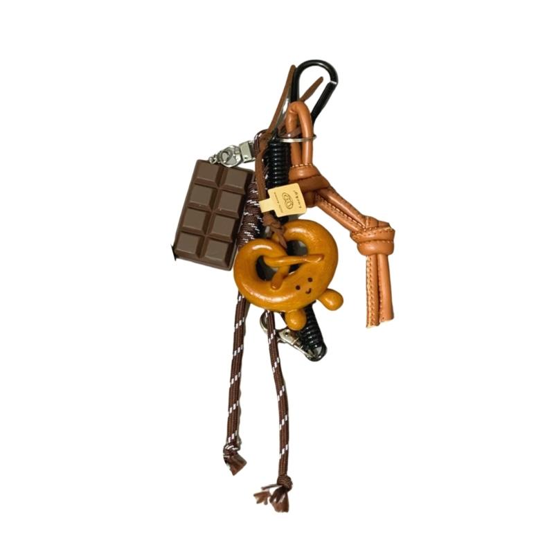 

Creative Bagel Chocolate Bag Charm Rope Keychain Accessory Lightweight Practical Bags Pendant for Backpacks and Keys