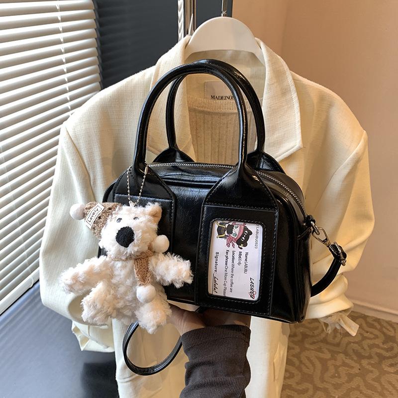 Retro handbag women's spring and summer new niche fashion versatile messenger pillow bag