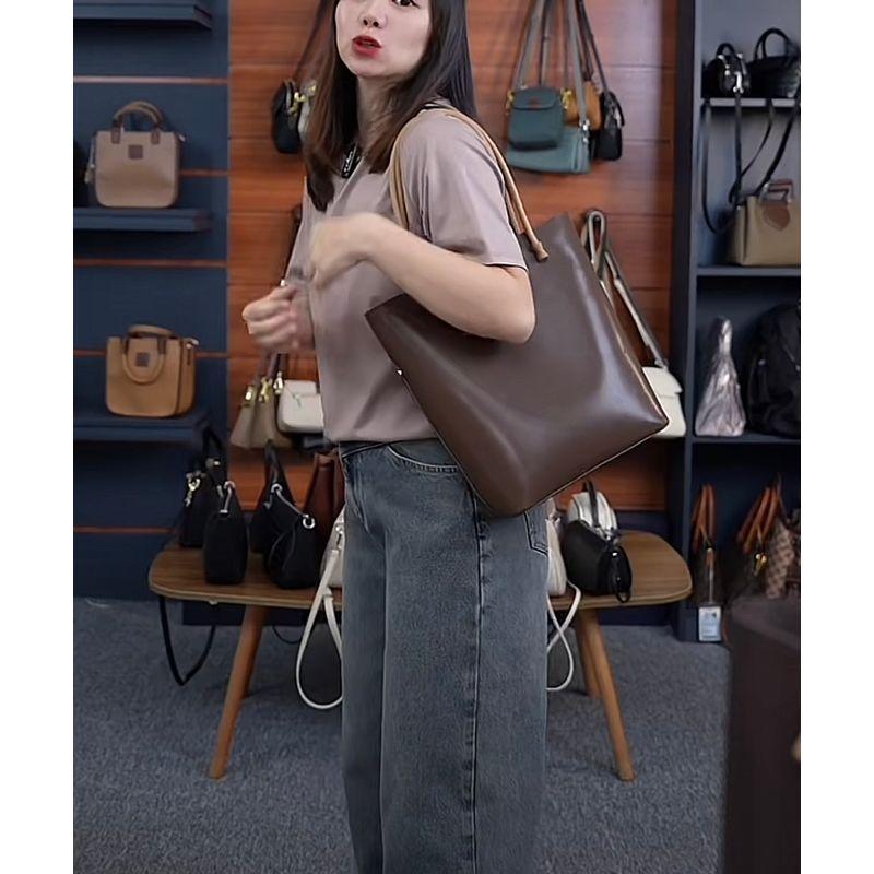 

Сумка-тоут 2025 Весна/Лето Новое поступление Женская сумка Повседневная Модная Большая вместимость Ретро Кожаная На плечо Кроссбоди Сумка из натуральной кожи Tea Brown (coffee cowhide)