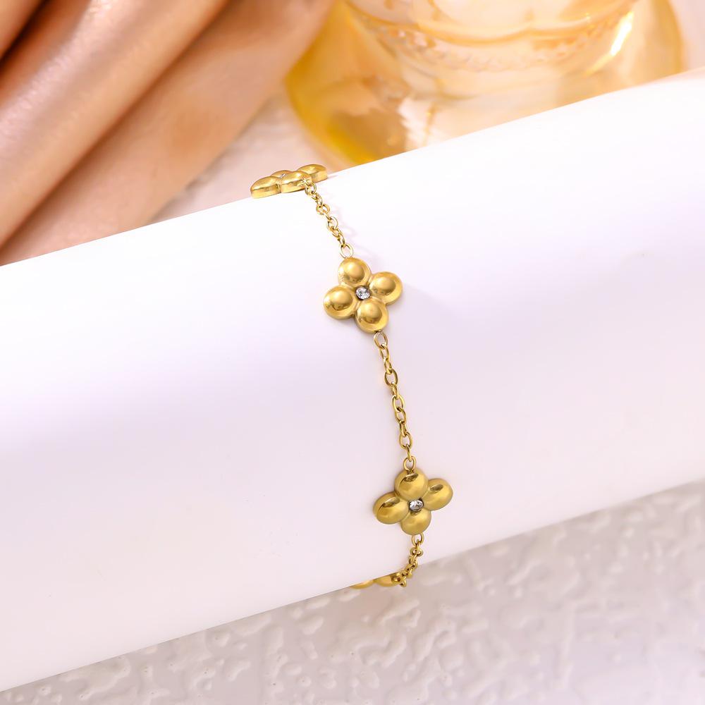 Exquisite Four-Leaf Clover Rhinestone Bracelet - Simple, Fashionable Flower Design
