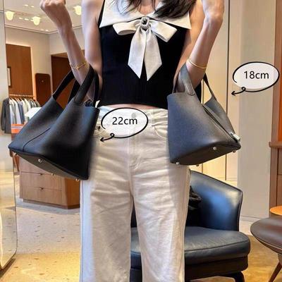 2025 Versatile Large Capacity Autumn/Winter Fashion Bucket Handbag