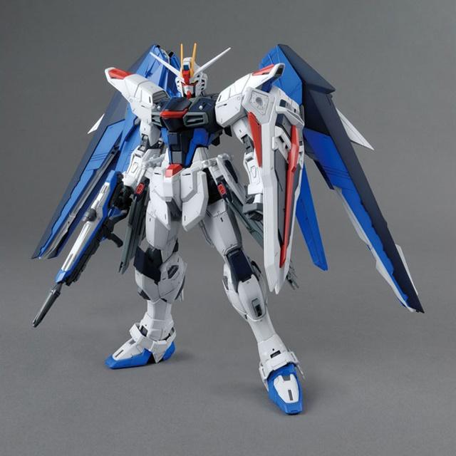 

[Bandai] MG Freedom Gundam Ver. 2.0