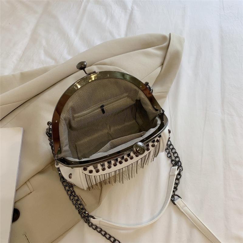 Womens Chain Shoulder Bag PU Leather Handbags Tassels Rivets Crossbody Bag Fashion Messenger Bag Seashells Bag for Daily