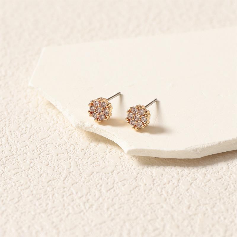 Fashionable Doudou Earrings for Women, Retro Simple and High-end Sense, Freshwater Pearl Earrings, Ear Holes, Anti-blocking Ear Decorations