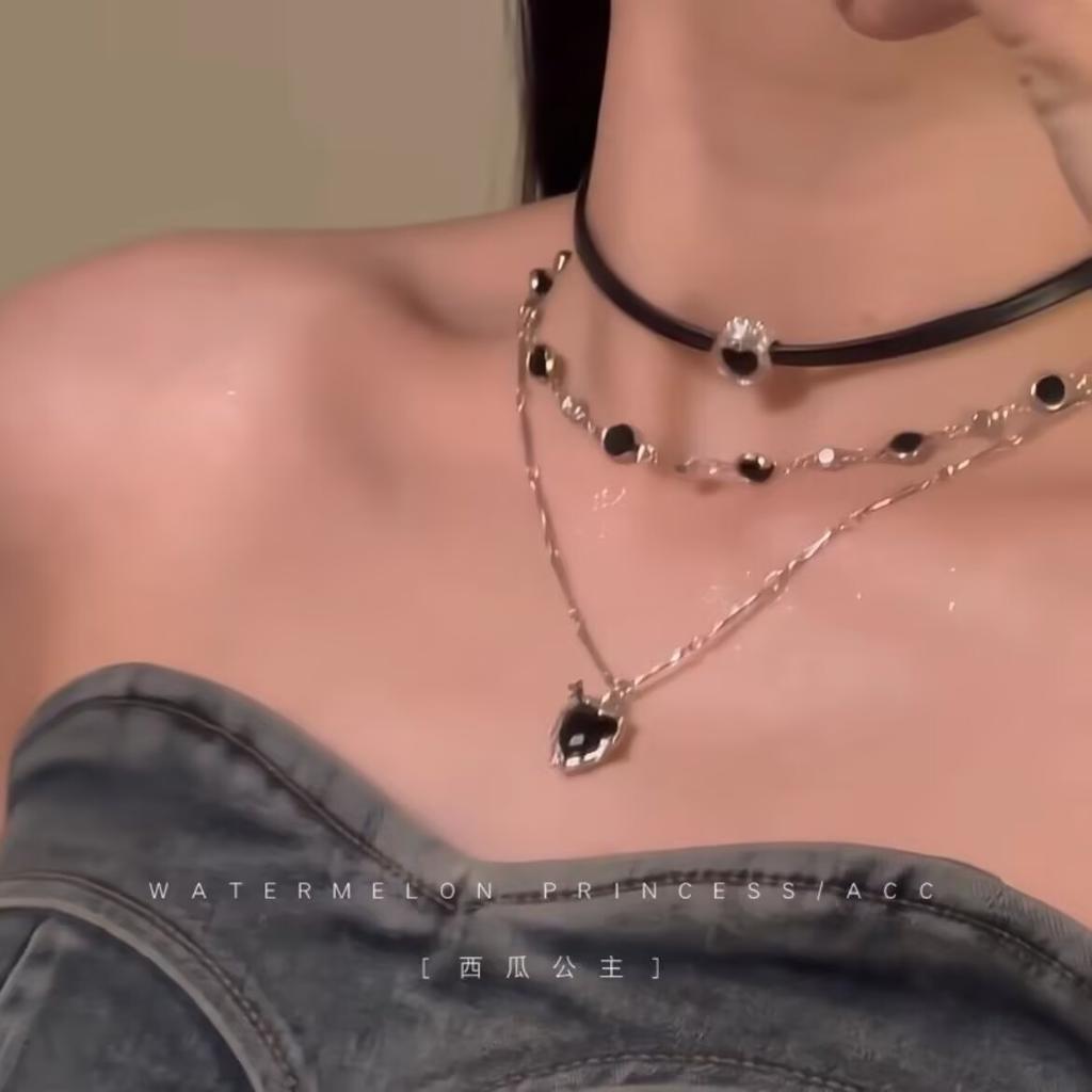Love multi-layer stacked necklace female hottie sweet cool black leather rope chain collarbone chain neck chain