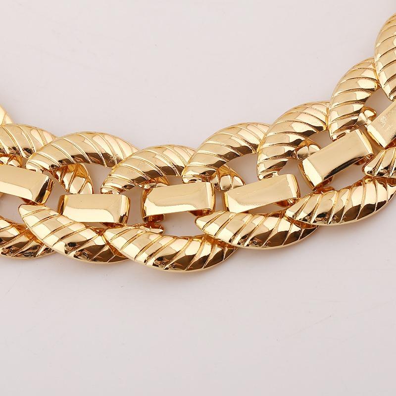 Metal Necklace European and American Exaggerated Short Necklace Collarbone Chain