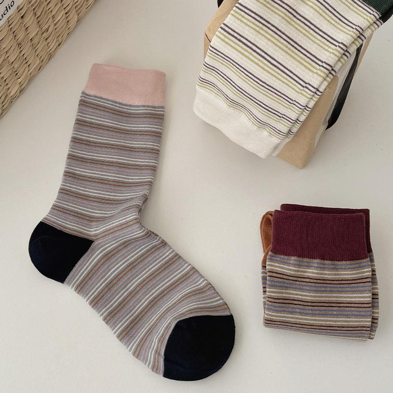 Ladies Spring and Autumn New Classic Color Matching Stripes Boneless Tube Socks