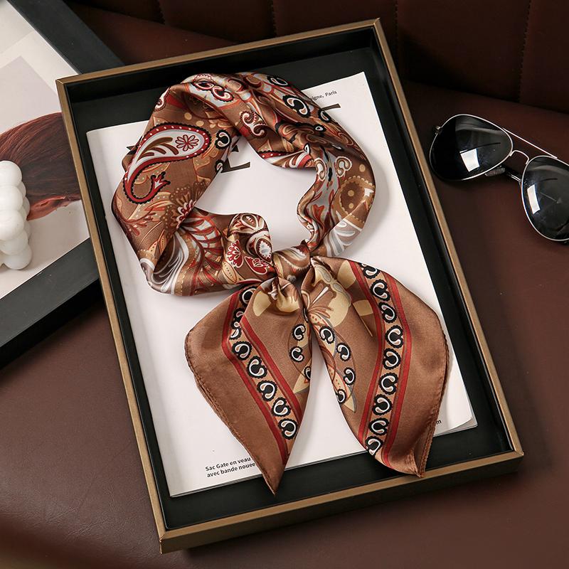  New Fashion Leopard Print Scarf for Women Lightweight 70x70cm Square Silk Scarves Elegant Animal Pattern Shawl Bandana