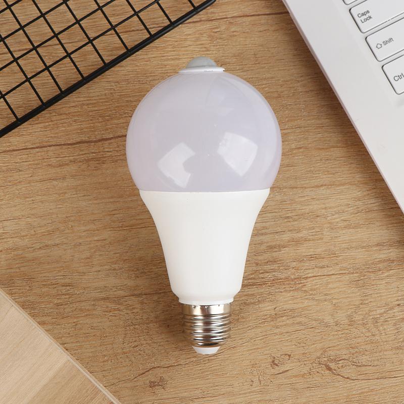 

Pir Motion Sensor Led Light Bulb 18W E27 Smart Bulb Motion Activated On/Off Home Lights Lamp For Home Stair