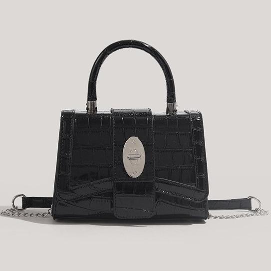 2026 New Fashion Textured Crocodile Pattern Spice Girl Locomotive Bag Dark Versatile Messenger Bag Versatile Small Square Bag Tide