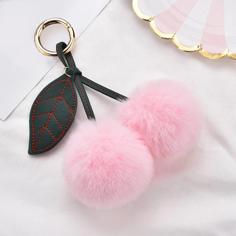 Fashion New Cute Fluffy Artificial Rabbit Fur Ball Pompom Leaf Keychain Cherry Key Chain Handbag Pendant Car Key Chain Ring