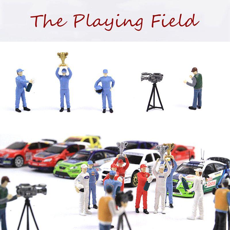 Race Medal 164 The Playing Field 2 Figure Scenario Model Set For Matchbox Tomy With High-quality Resin Material