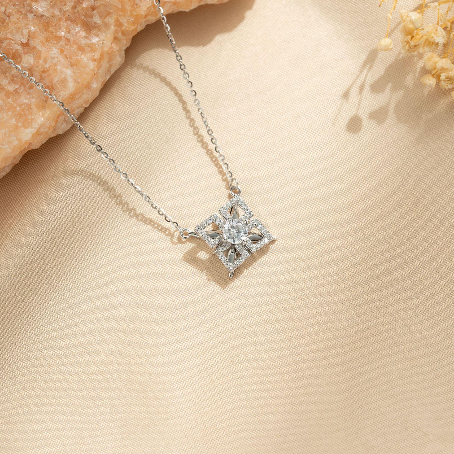 Sterling Silver S925 Good Luck Zirconia Hexagram Necklace for Women - Light Luxury Clavicle Chain