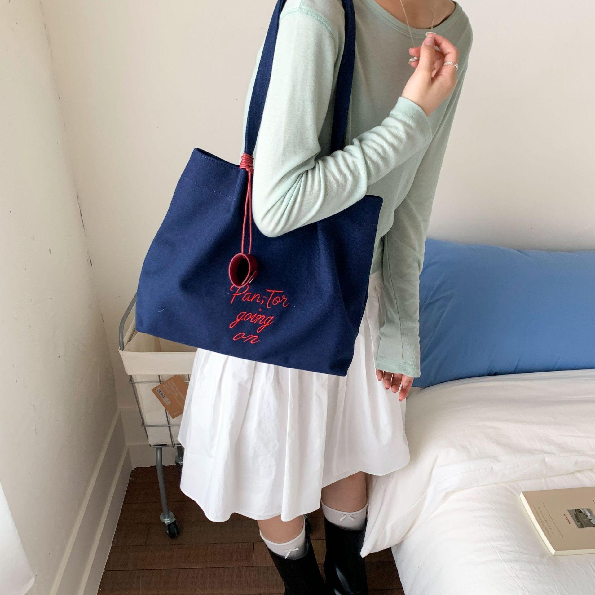 

Tote bag women s large-capacity fashion casual women s bag simple and versatile women s shoulder bag travel handbag bag