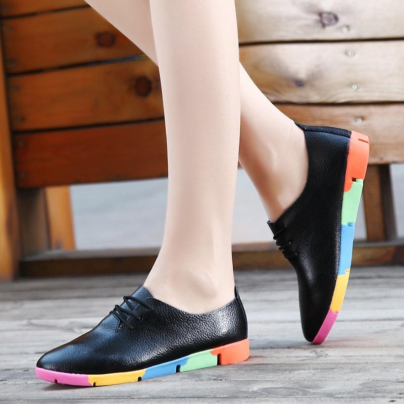 Flat-soled White Shoes, New Casual Leather Soft-soled Four-season Single Shoes In Spring, and a Small Black Leather Shoe In Summer.