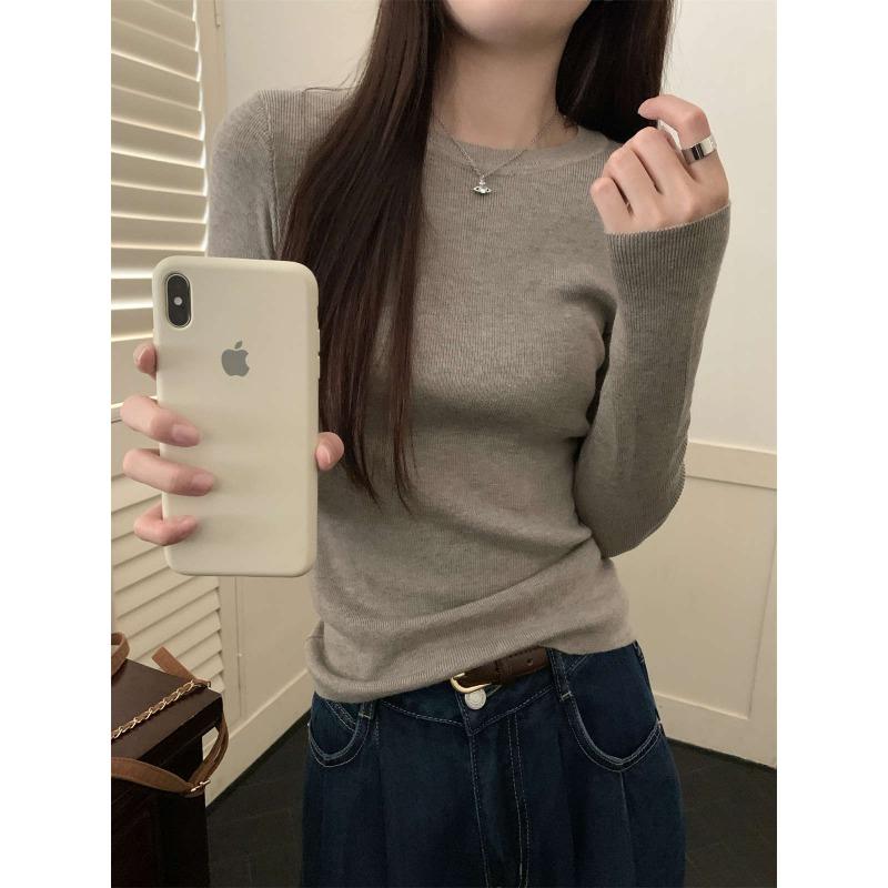 Slim-fit crew neck basic knitted bottoming shirt women's spring simple and versatile long-sleeved inner top sweater
