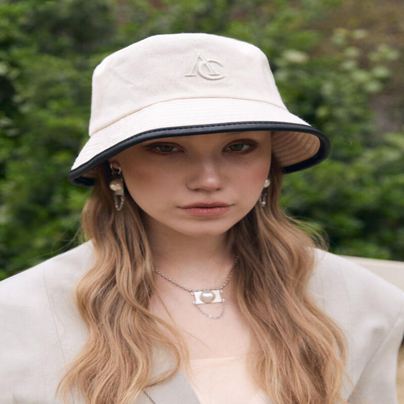 Женская холщовая шляпа-ведро с черной кожаной отделкой H019 Beige black leather trim