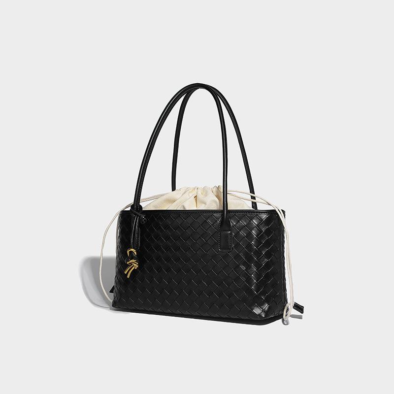 

Премиум-смысл, чистая ручная работа, портативная сумка 2024 года, новая модная универсальная корзина для овощей, модная сумка на одно плечо чёрный