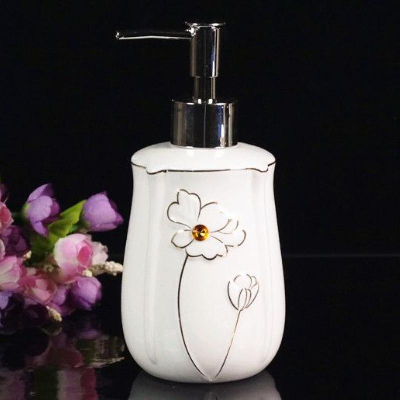 Ceramic Bathroom Five Piece Set Flower Pattern Wash Set Bathroom Accessories Wedding Gift Soap Dish Household Toothbrush Holder