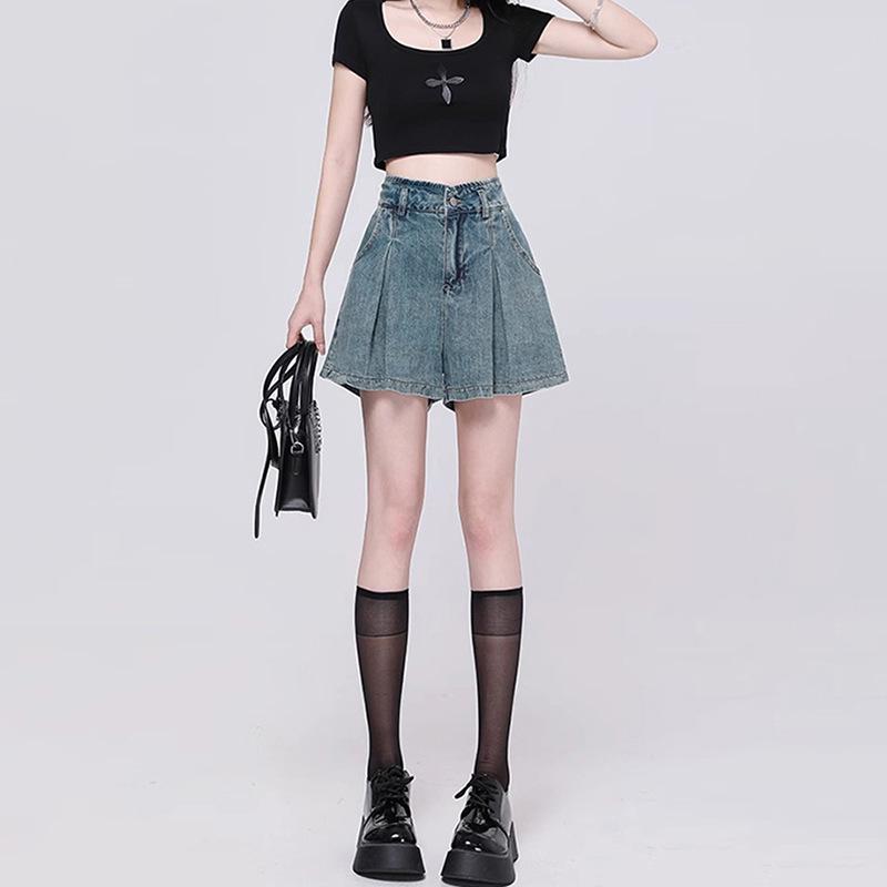 Trendy High-Waisted Pleated Denim Shorts for Women - Casual, Versatile A-Line Jeans for Spring/Summer