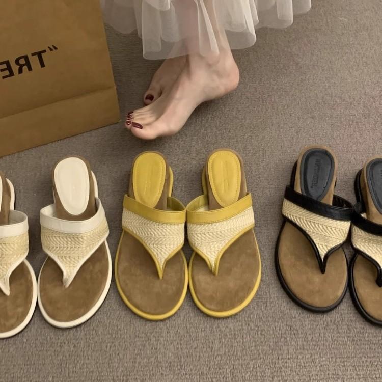 Retro bequeme vielseitige Keilabsatz Zehensandalen Damen Sommerbekleidung Römische Schuhe literarisch Mori schön Strand coole Hausschuhe