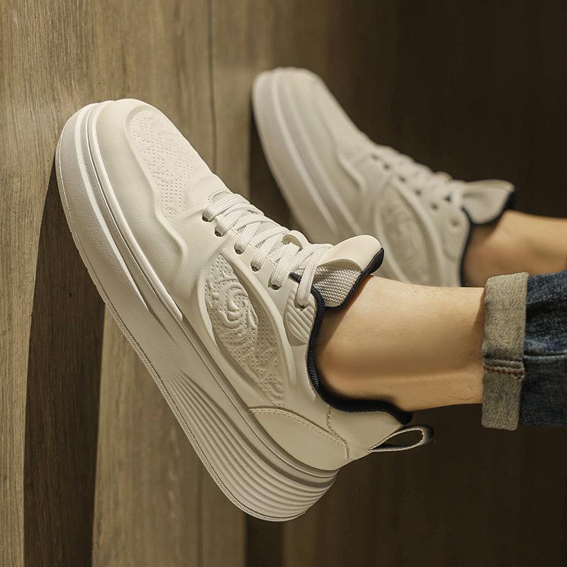 Men's fashion Joker borad Shoes Four Seasons new Soft-sole Non-slip Comfort Light Casual Shoes Thick-sole youth Sports Flat Shoe