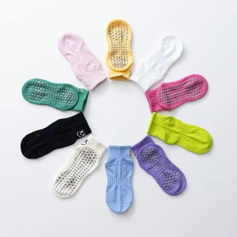 Neue feste Farbe, einfache, rutschfeste, atmungsaktive Yogasocken, Pilatessocken für Damen, Indoor-Tanz, Fitness, Gymnastik, Training, Sport-Socken
