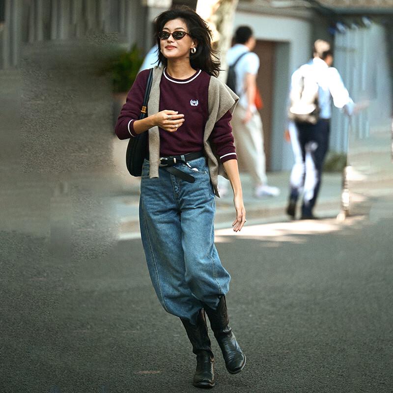 Gap Women's Embroidered Logo Loose Fit Knit Sweater