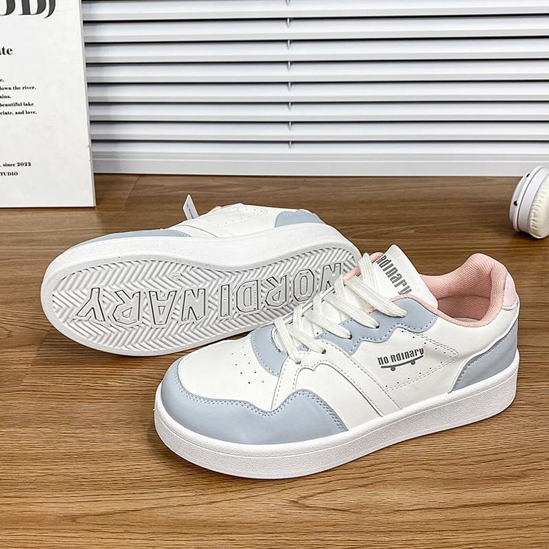 

Low-top little white shoes versatile 2025 spring and autumn new women s shoes soft sole student campus fashion casual leather board shoes 40 синій