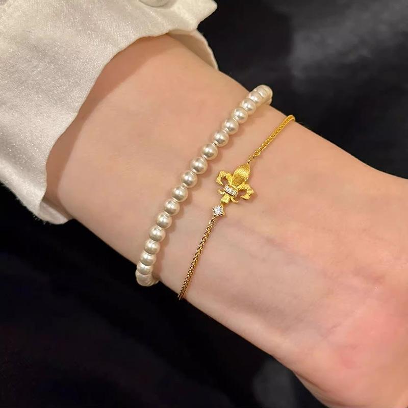 s925 sterling silver French retro brushed iris flower sparkling diamond bracelet for women, a light luxury mid-style exquisite