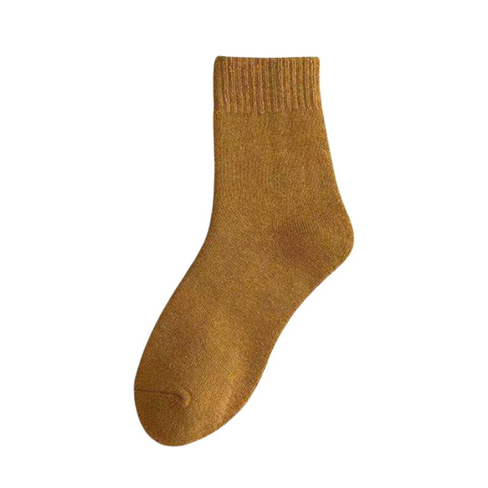Cozy Women's Thick Terry Socks: Perfect for Autumn & Winter, No-Pilling Floor Confinement.