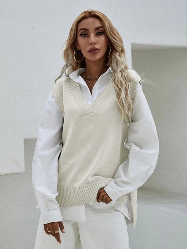 Dámská úzká bezrukávová vesta se svetrovým úpletem s výstřihem do V - Jarní kolekce