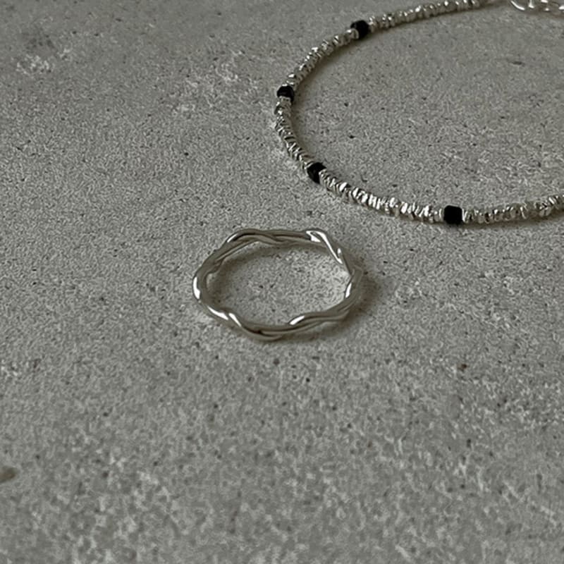 Retro Finger Thorn_SR21