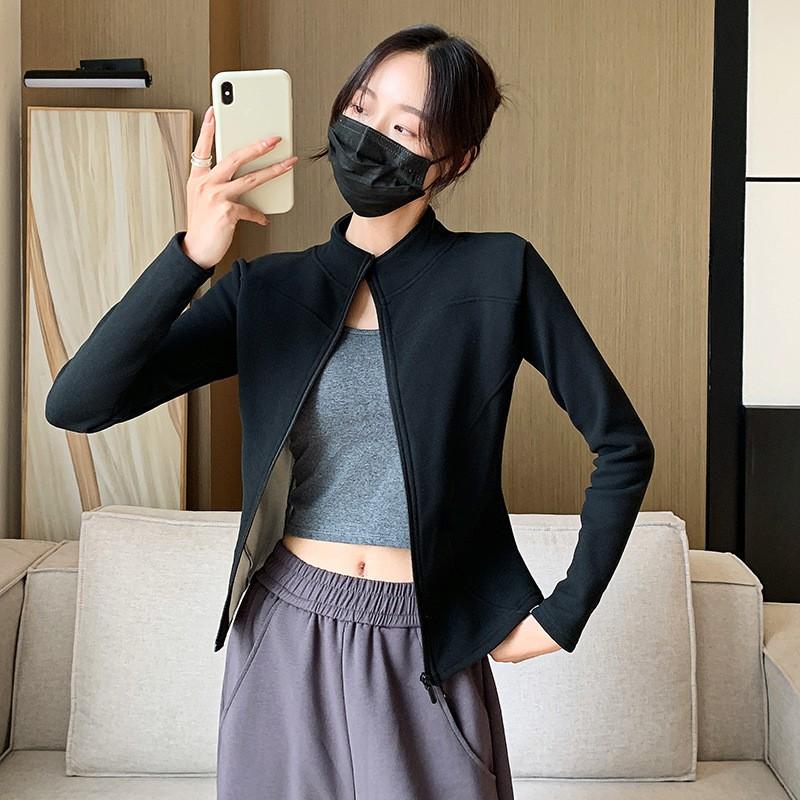 

Женская однотонная спортивная куртка осень-зима с воротником-стойкой и двойным изгибом, облегающий топ XXS чёрный