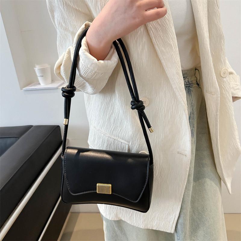 Trendy Korean Style Solid Color Casual Pu Crossbody Bag For Fashionable Outfits