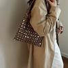 1pcs Rivet Bucket Bag Women's Shoulder Handbag Commuting Underarm Handbag Women's Crossbody Bag Suitable for Daily Outings