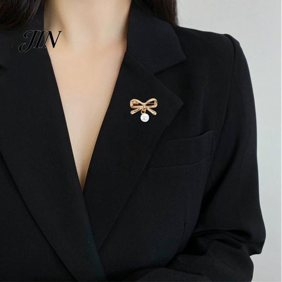 Solid Metal Brooch Pin, Bow Shape Alloy Lapel Pin with Imitation Pearl, Anti-oxidation Electroplating Anti-Oxidation Badge for Coats Shirts Bags Daily