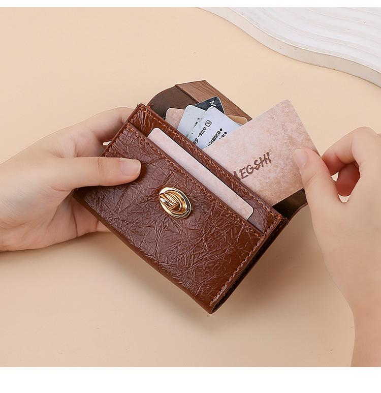 New Women's High-Capacity Bi-Fold Leather Wallet with Multi-Card Slots and Coin Purse