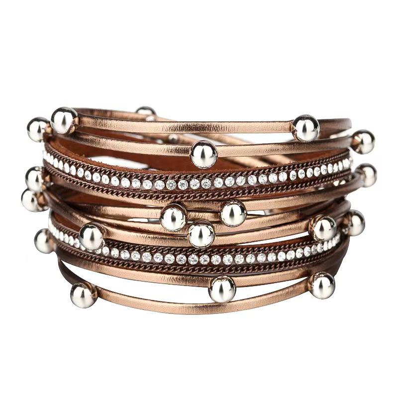 Bracelet Bohème Multi-Rangs en Cuir Perlé avec Fermoir Magnétique