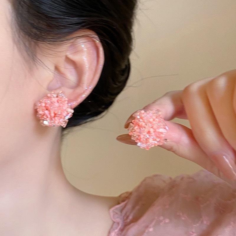 Crystal woven flower seaside vacation wind colorful embroidered earrings women's spring and summer small fresh and sweet white stud earrings