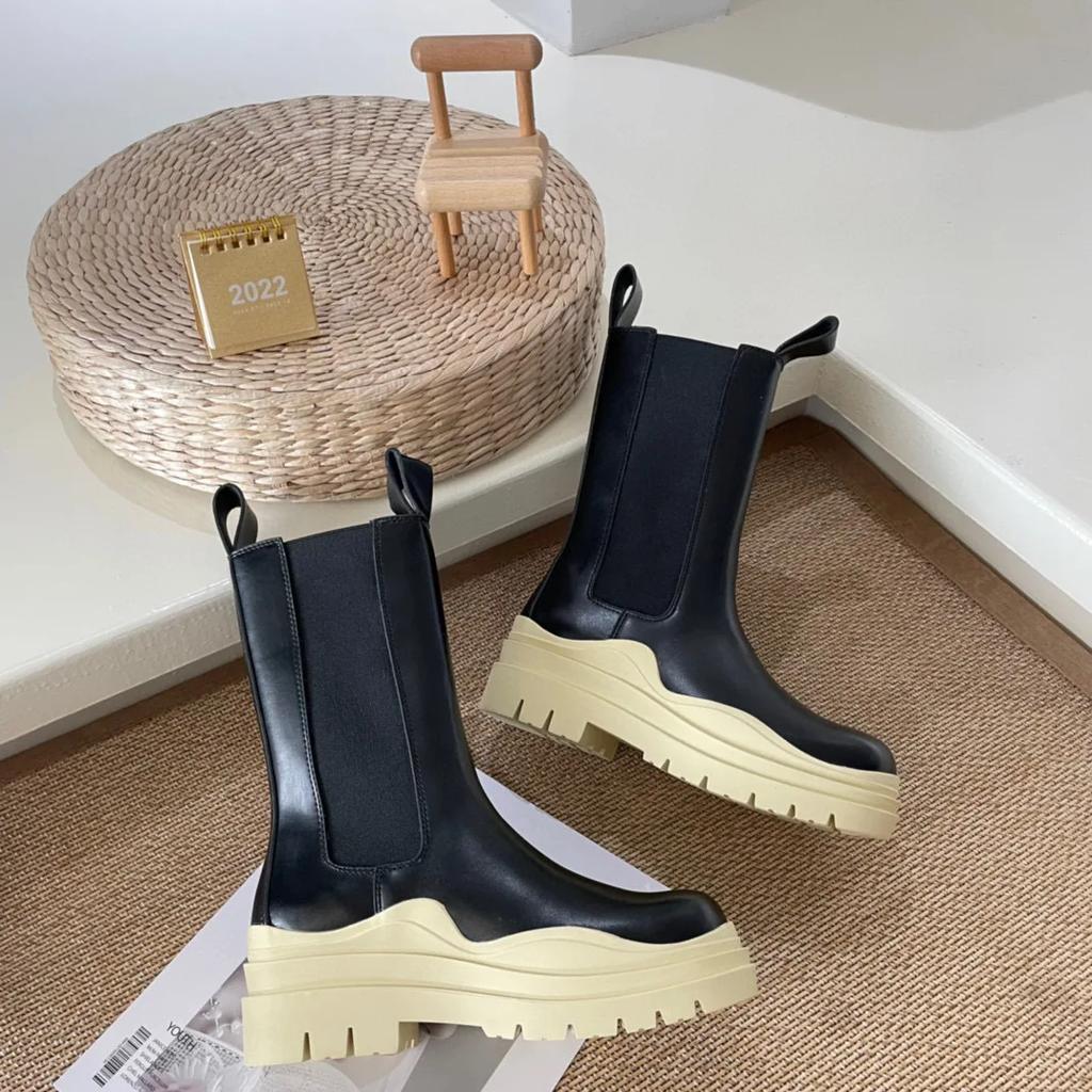 Fashion 2025 New Chelsea Boots Women/man Couple Models Platform Mid Boots Round Toe Slip On Rain Boots Leather Fashion Large Size Shoes