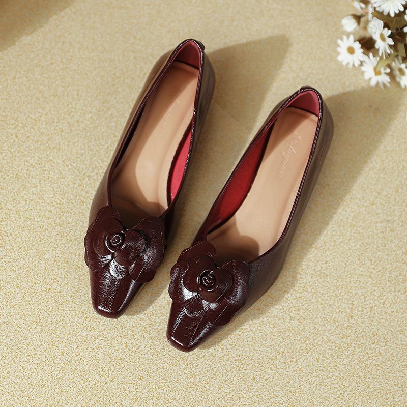 French retro camellia light mouth low heel single shoes women's 2025 new Huizhou women's shoes small square head v mouth middle heel shoes