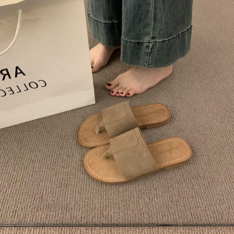 French flat bottom one-word toe slippers women's summer wear 2025 summer new fashion casual beach sandals