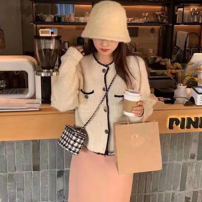 French Fragrant Short Cardigan Coat Women Spring 2023 High End Celebrity Temperament Spring and Autumn Sweater Cardigan Female
