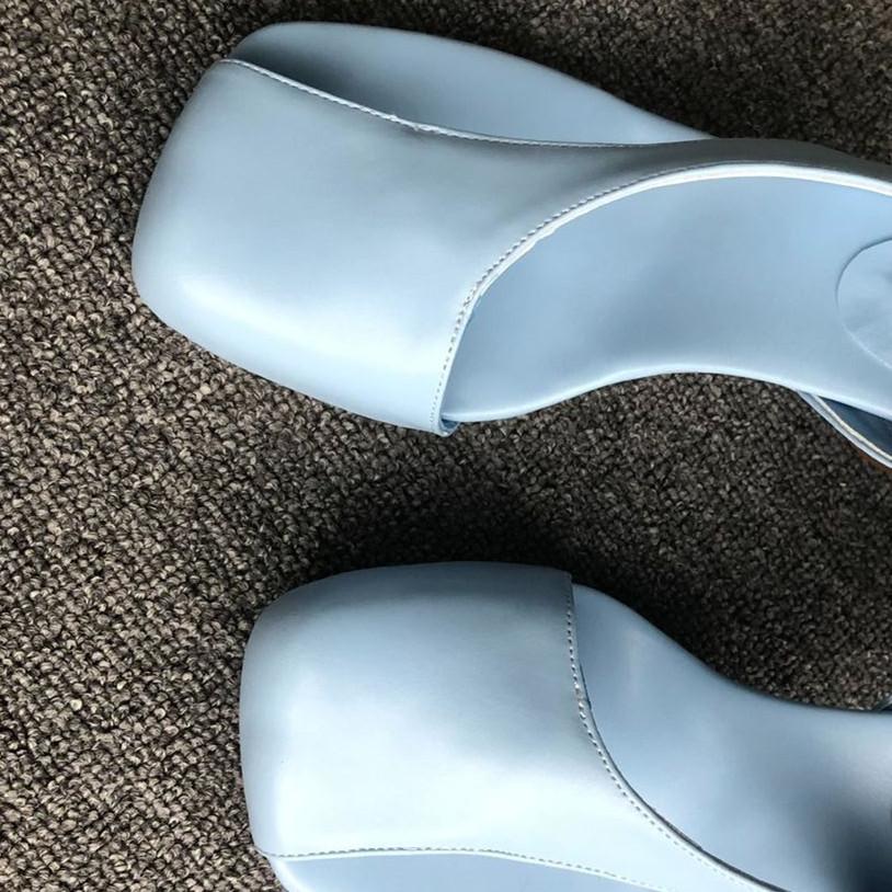 

IPPEUM Женские сандалии 2024 Большой размер 44 Синяя кожа Разделенный носок Каблуки Мюли Ремешок на щиколотке Sandalias De Mujer US 4 (22.5CM) небесно-голубой