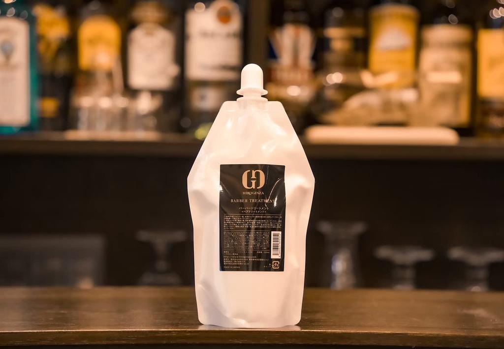 Shampooing Hiro Ginza Barber Shampoo pour le cuir chevelu Acide aminé Mousse abondante Faible irritation Pouvoir nettoyant Produit exclusif de salon Sans silicone (Recharge 350ml)
