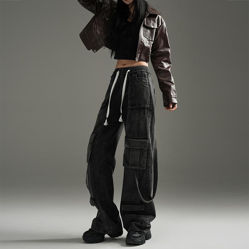 

Женский комбинезон из рваных джинсов в стиле ретро с несколькими карманами и узкими прямыми джинсами - Коллекция Лето 2025 XL